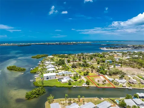 1899 Riverside Drive Englewood FL 34223