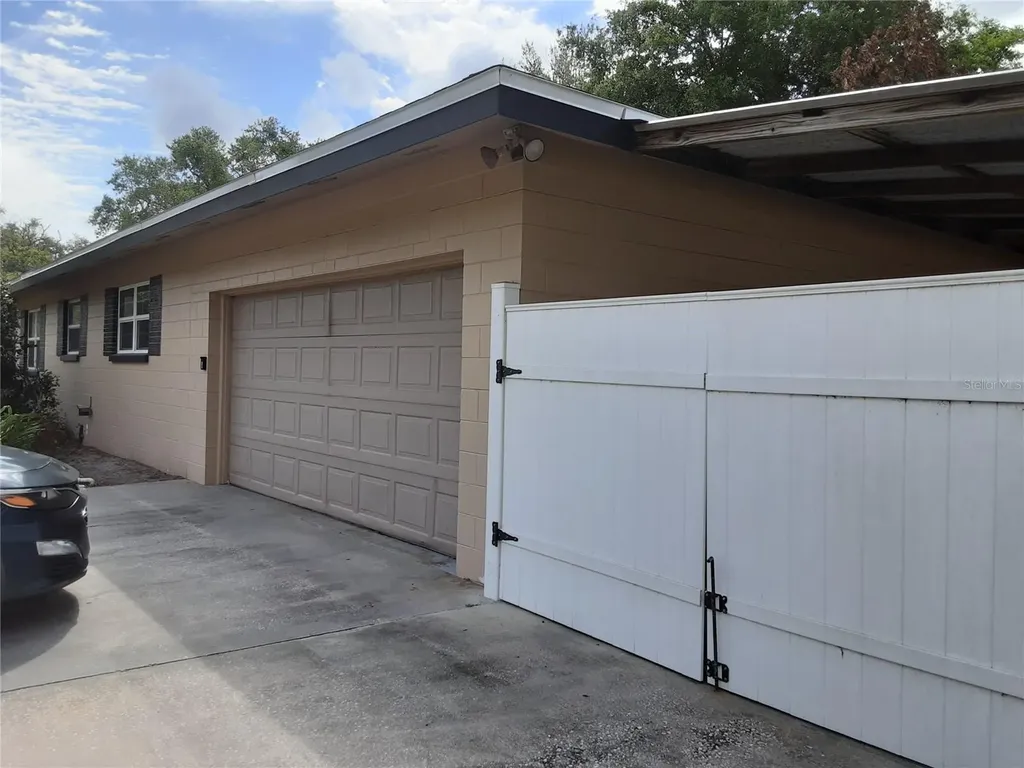 2102 Shaffer Place Orlando FL 32806
