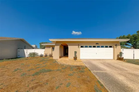 1603 W Orangecrest Avenue Palm Harbor FL 34683