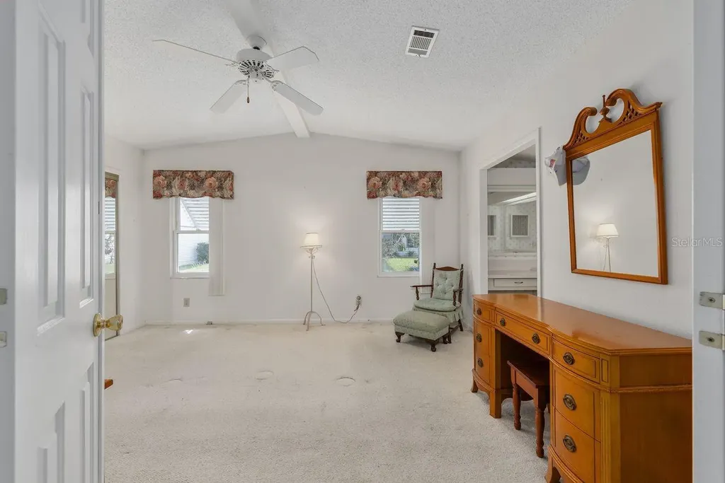 1116 W Boone Court Lady Lake FL 32159
