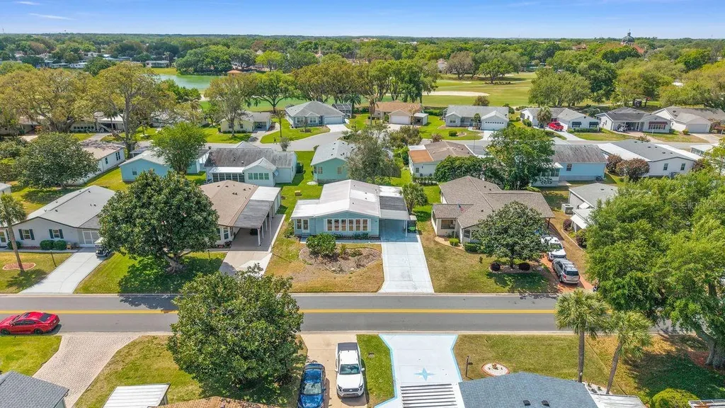 1116 W Boone Court Lady Lake FL 32159