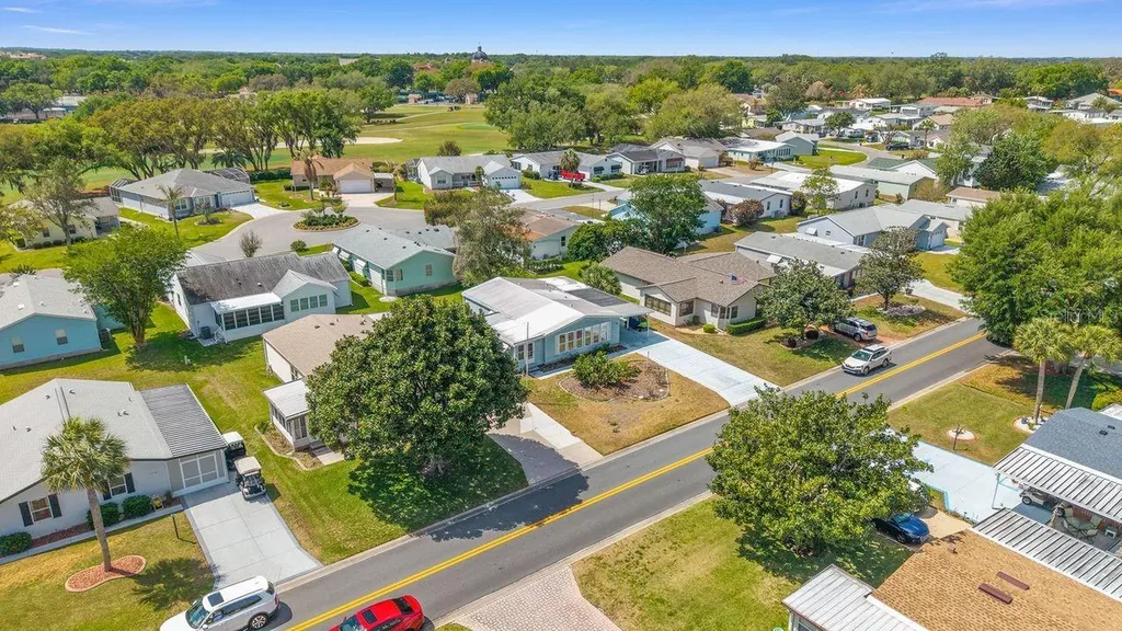 1116 W Boone Court Lady Lake FL 32159