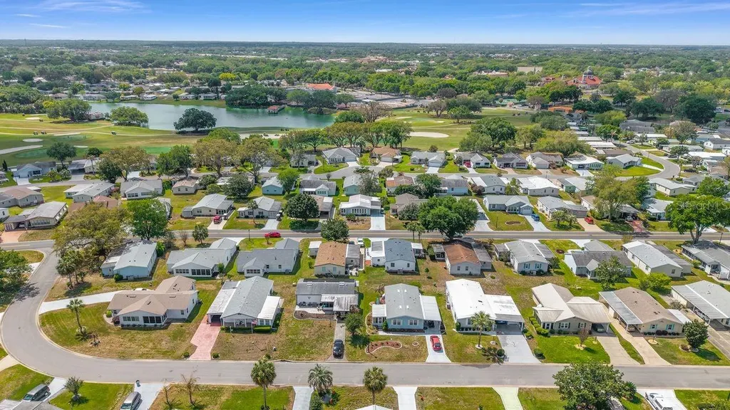 1116 W Boone Court Lady Lake FL 32159