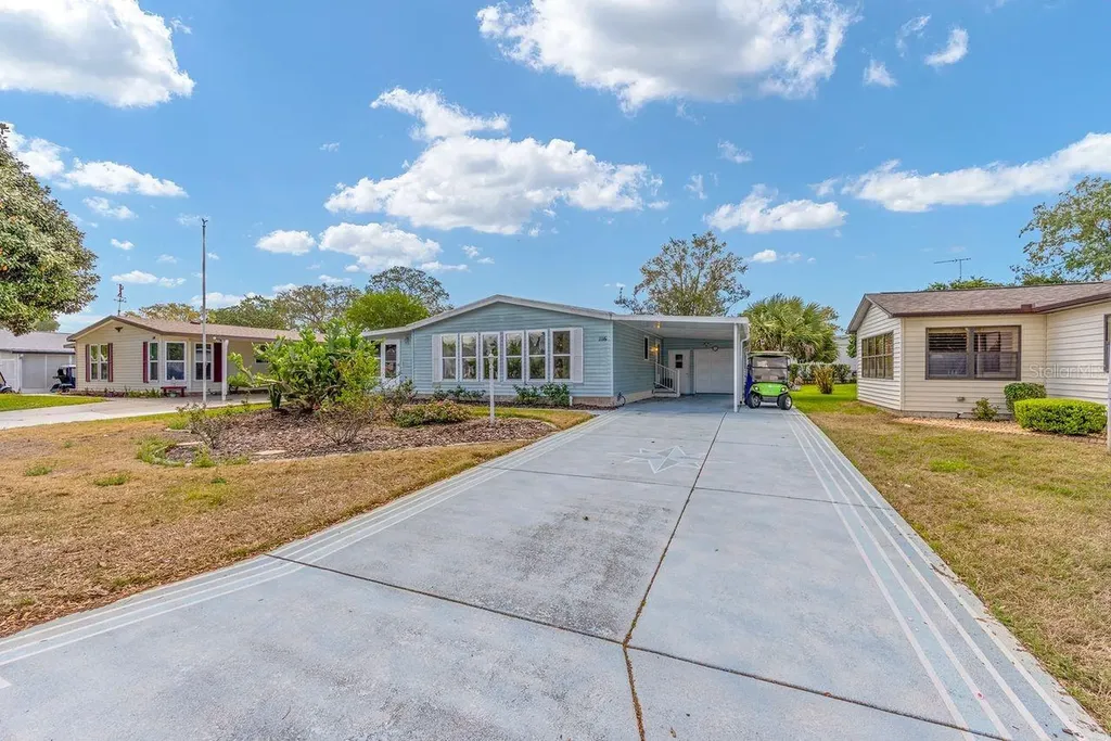 1116 W Boone Court Lady Lake FL 32159
