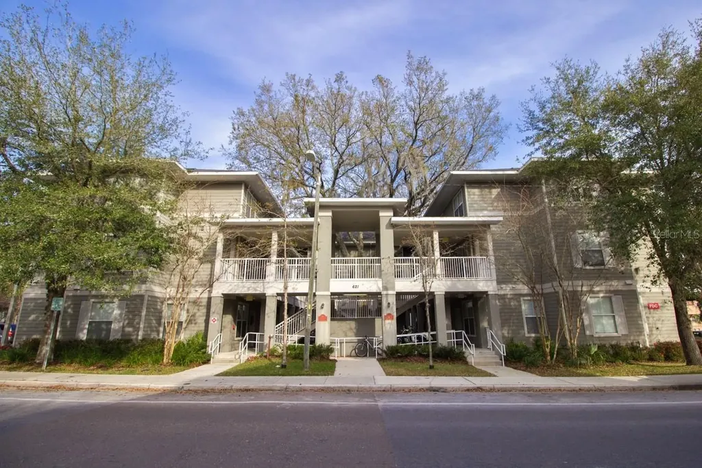 621 SW 10th Street Gainesville FL 32601