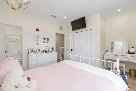 621 SW 10th Street Gainesville FL 32601