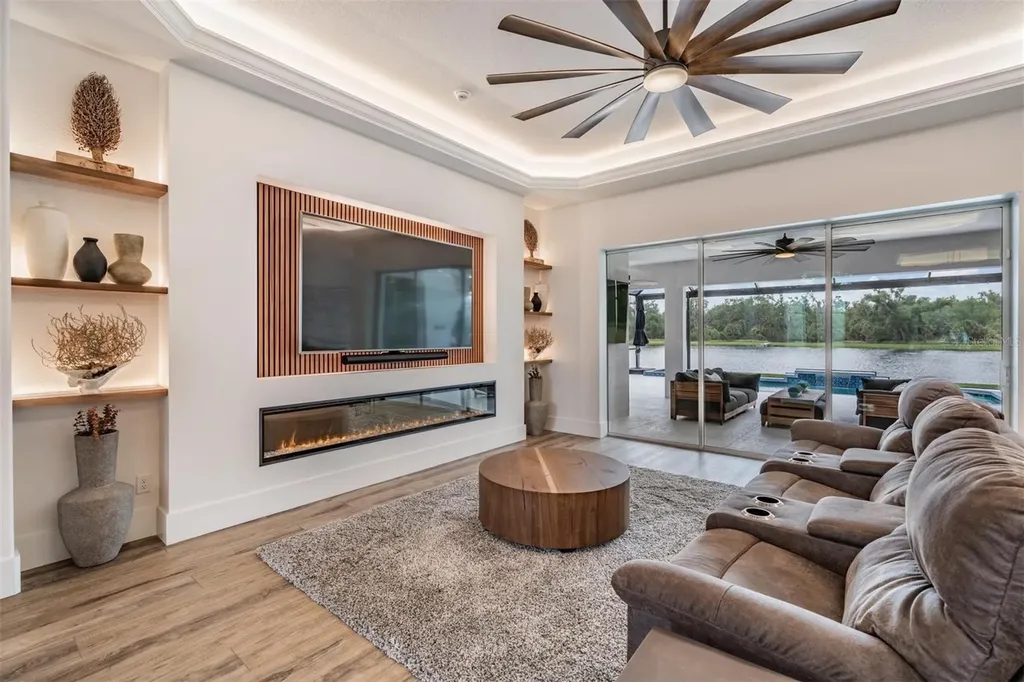 16007 39th Glen E Parrish FL 34219