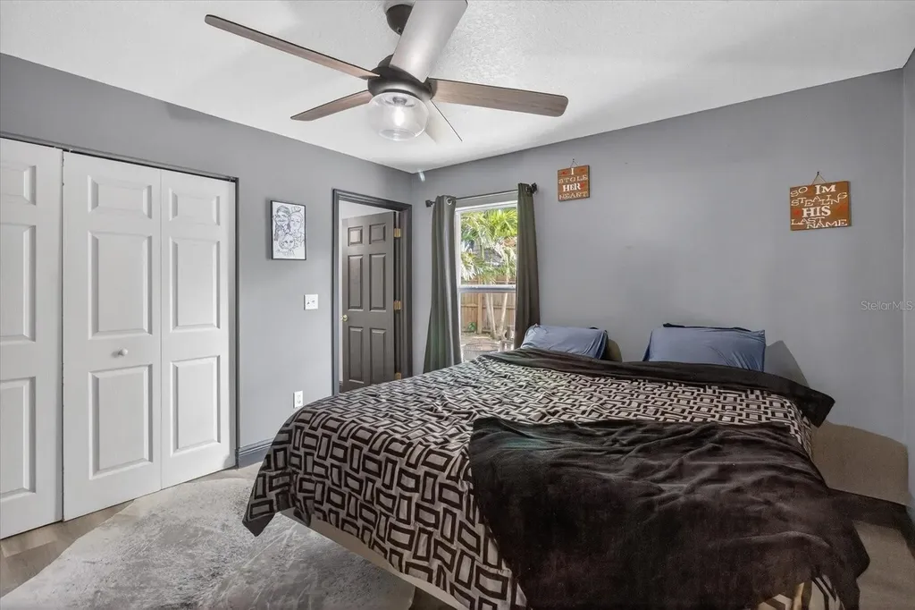 1005 13th Avenue NW Largo FL 33770
