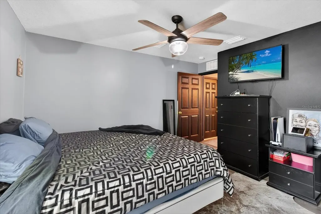 1005 13th Avenue NW Largo FL 33770