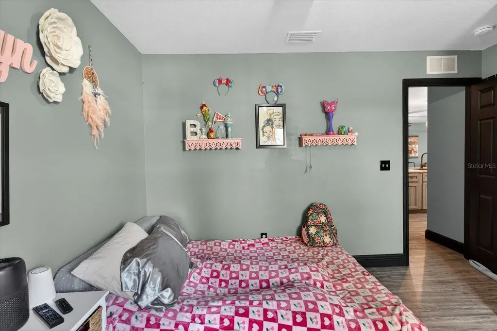 1005 13th Avenue NW Largo FL 33770