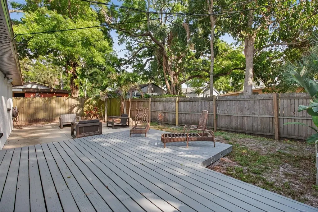 1005 13th Avenue NW Largo FL 33770