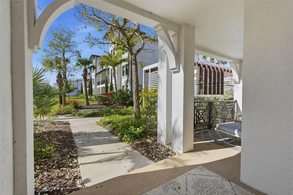 4921 W Paul Avenue Tampa FL 33611