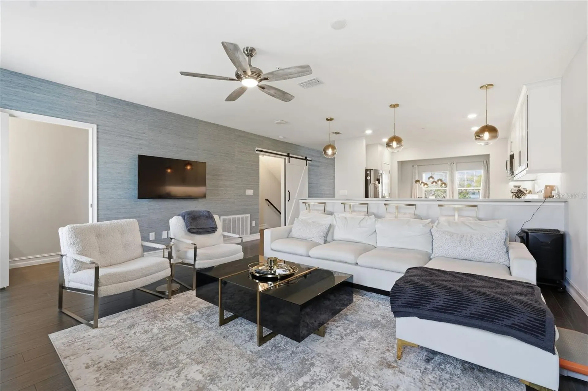 4921 W Paul Avenue Tampa FL 33611