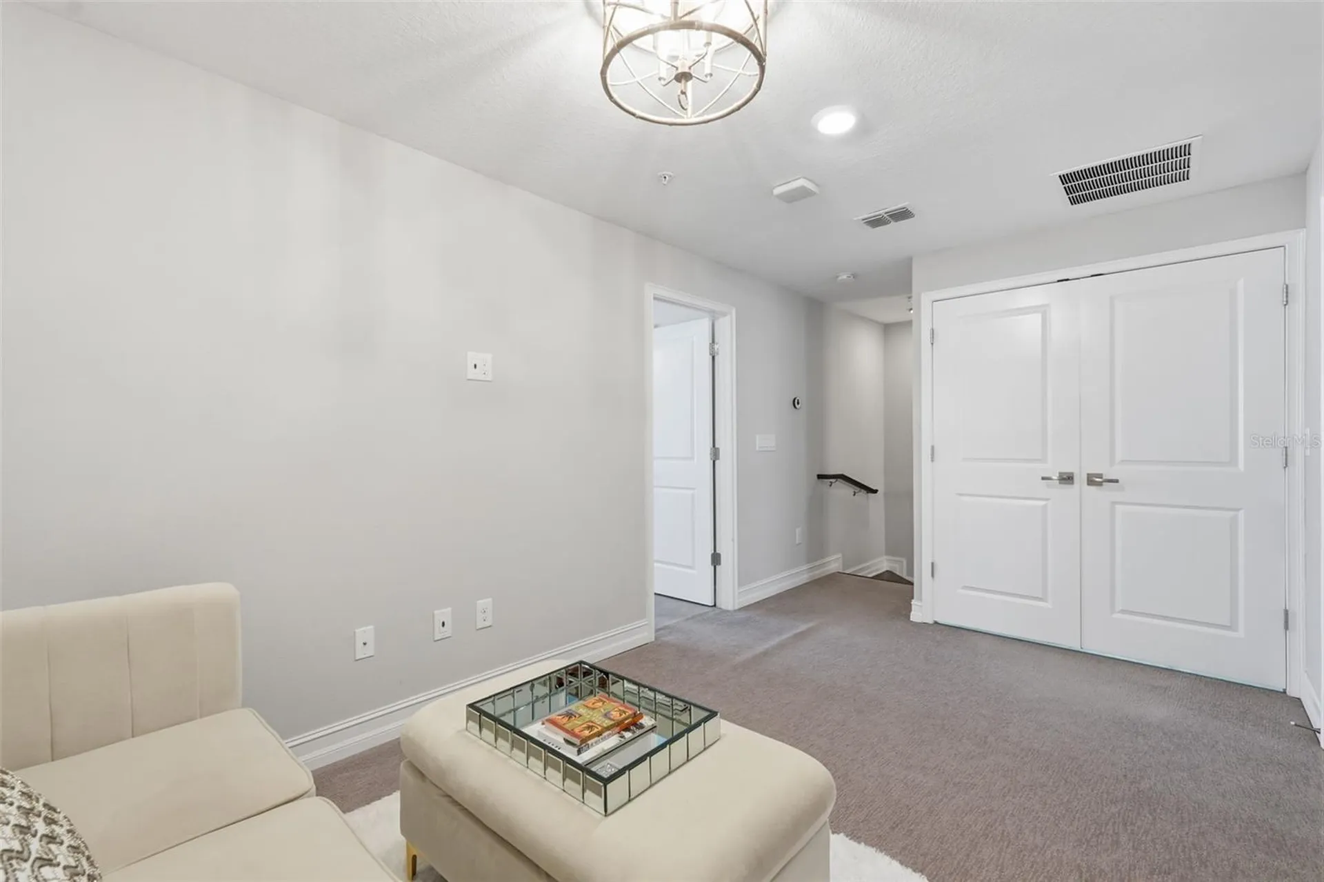 4921 W Paul Avenue Tampa FL 33611