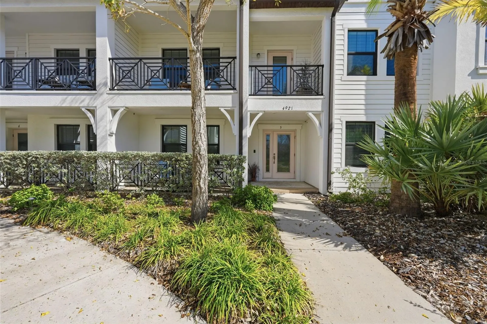 4921 W Paul Avenue Tampa FL 33611