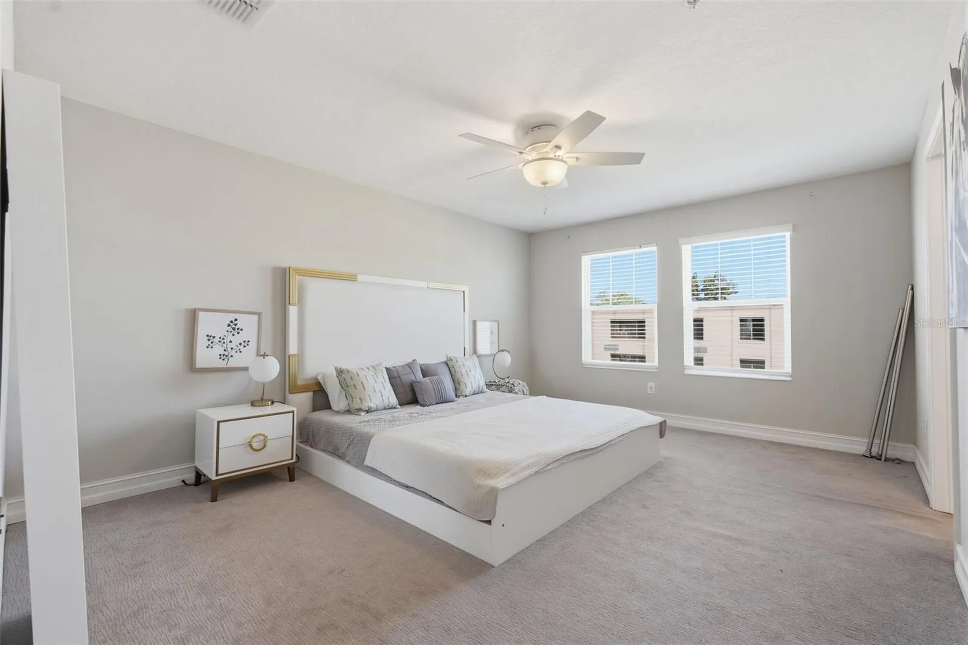 4921 W Paul Avenue Tampa FL 33611