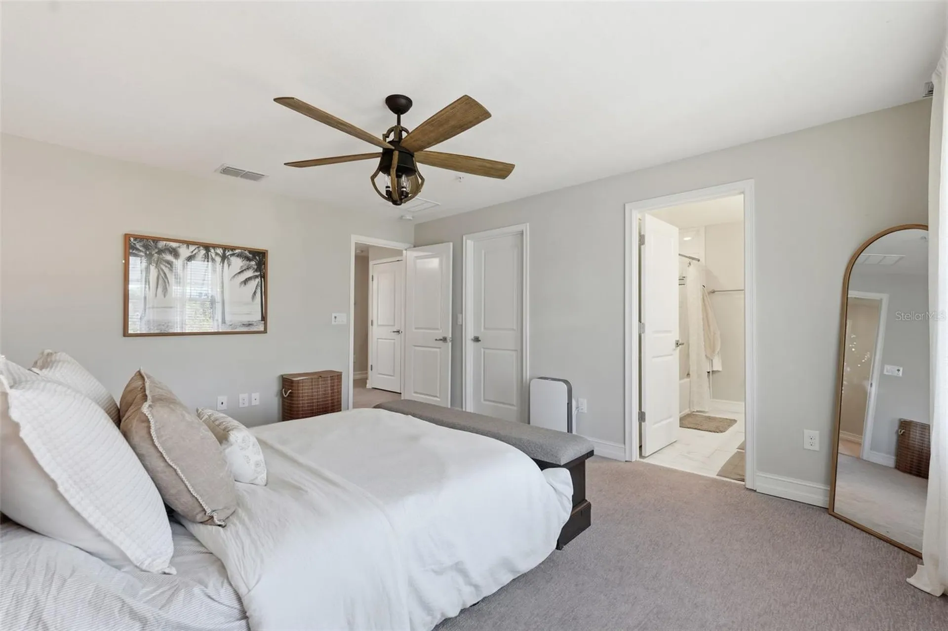 4921 W Paul Avenue Tampa FL 33611