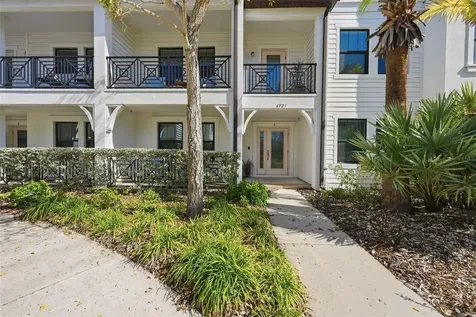 4921 W Paul Avenue Tampa FL 33611