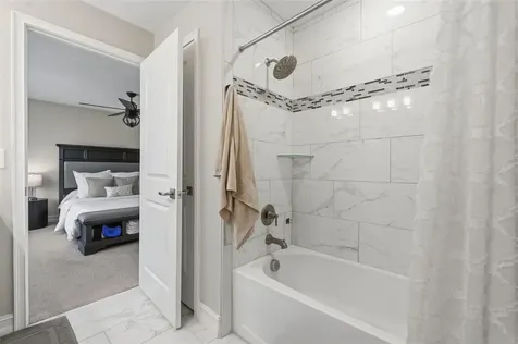 4921 W Paul Avenue Tampa FL 33611