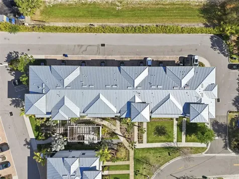 4921 W Paul Avenue Tampa FL 33611