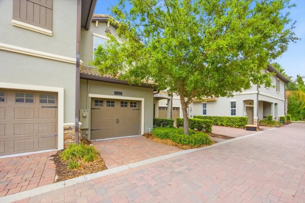 1365 Shinnecock Hills Drive Davenport FL 33896