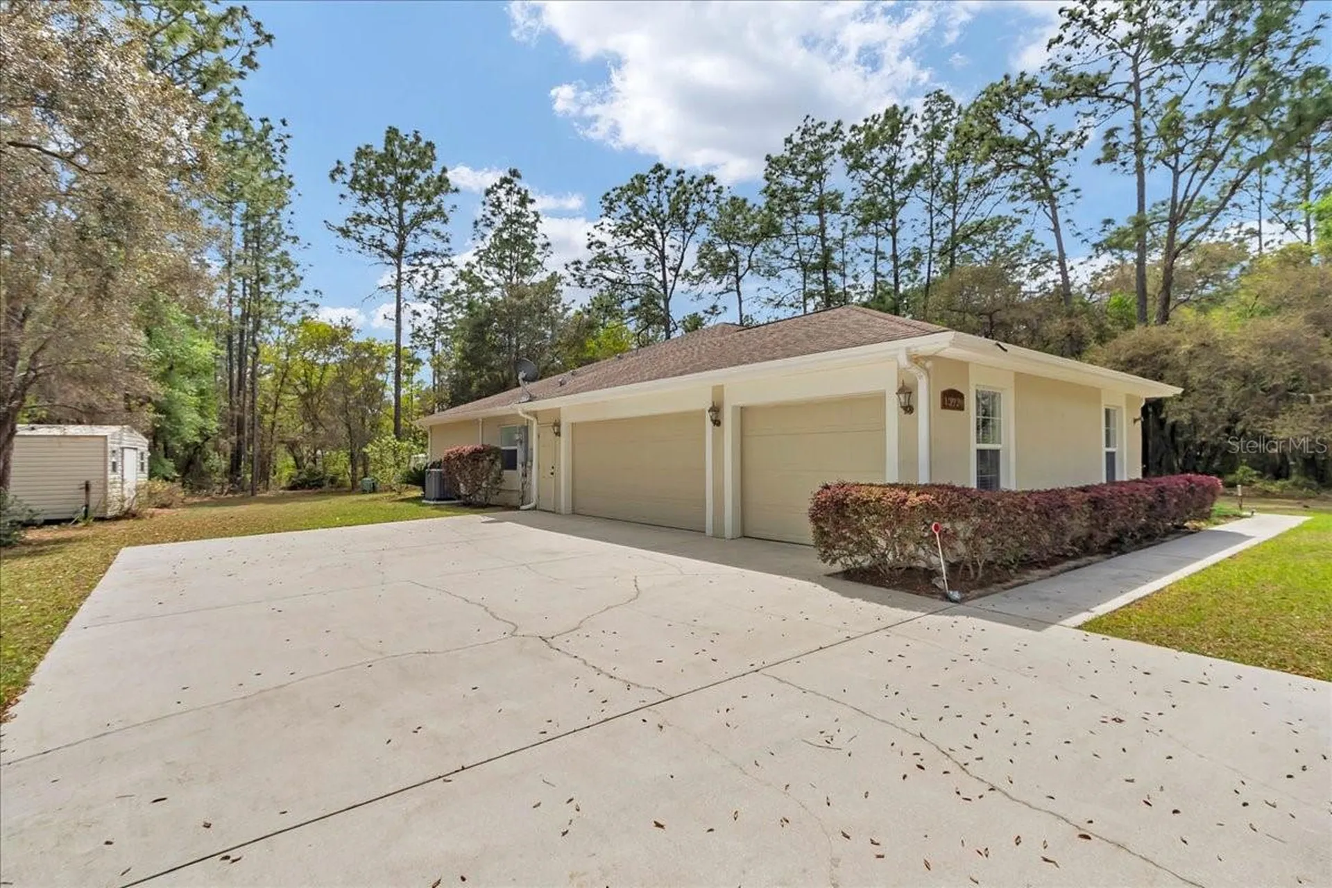 13920 SW 85 Place Dunnellon FL 34432
