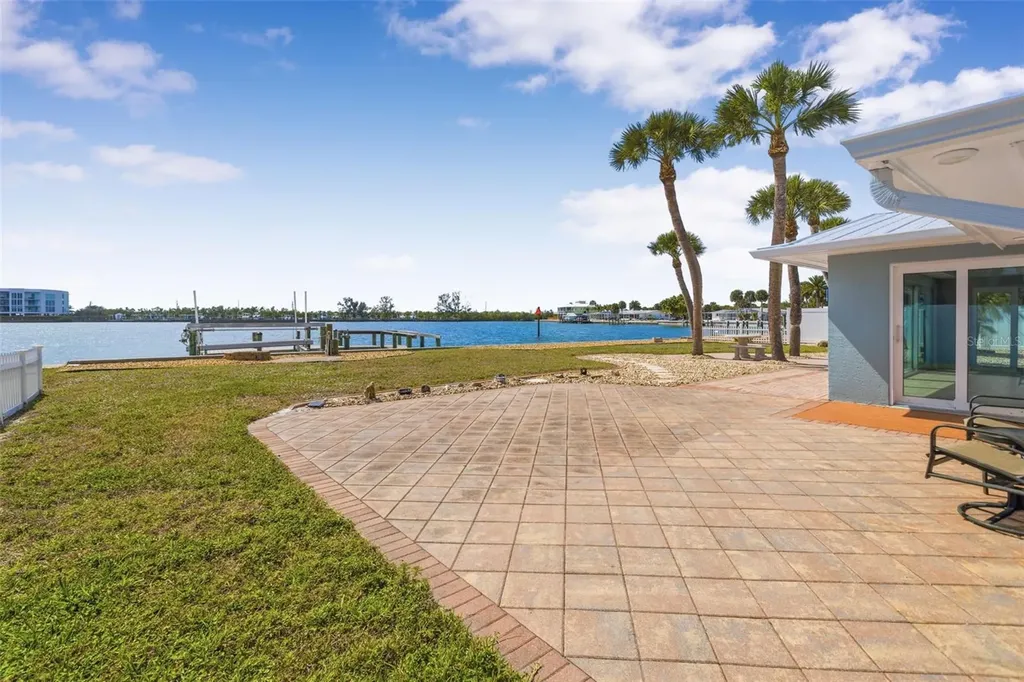 1424 Lemon Bay Drive Englewood FL 34223