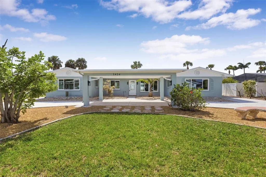 1424 Lemon Bay Drive Englewood FL 34223