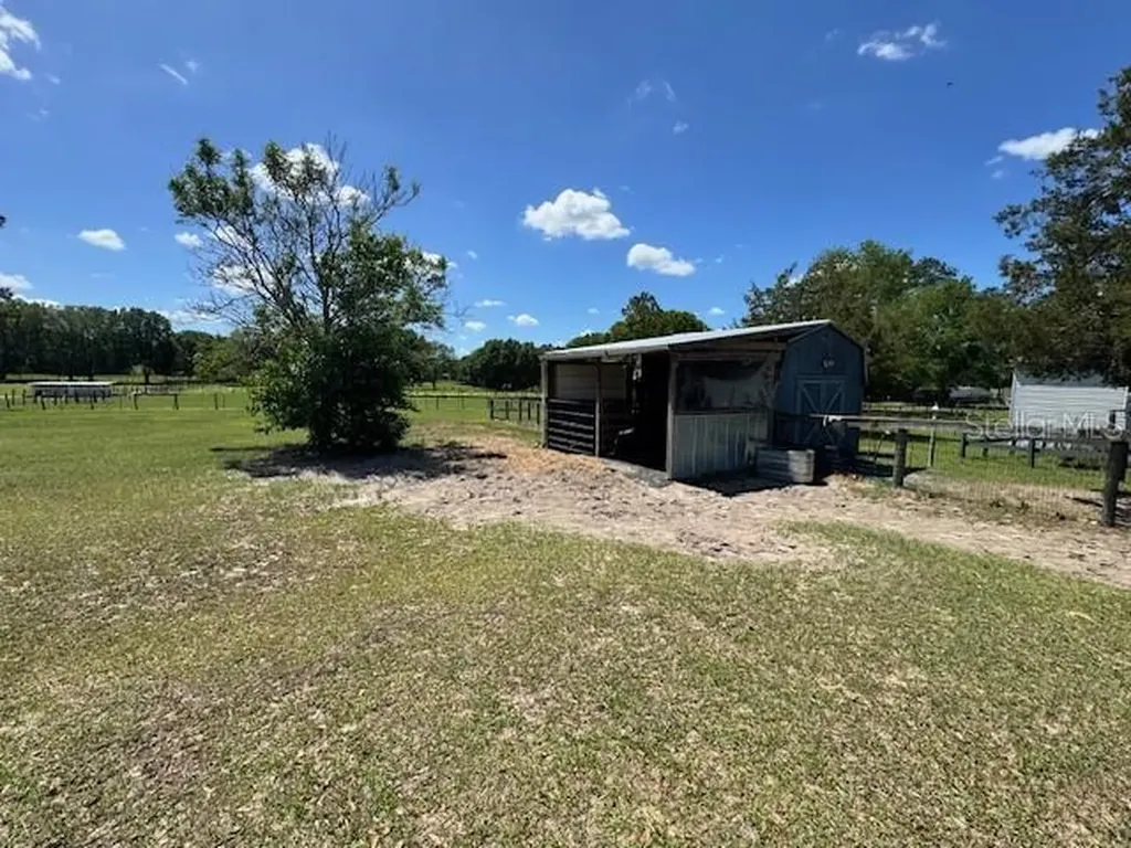 19231 NW Highway 335 Williston FL 32696