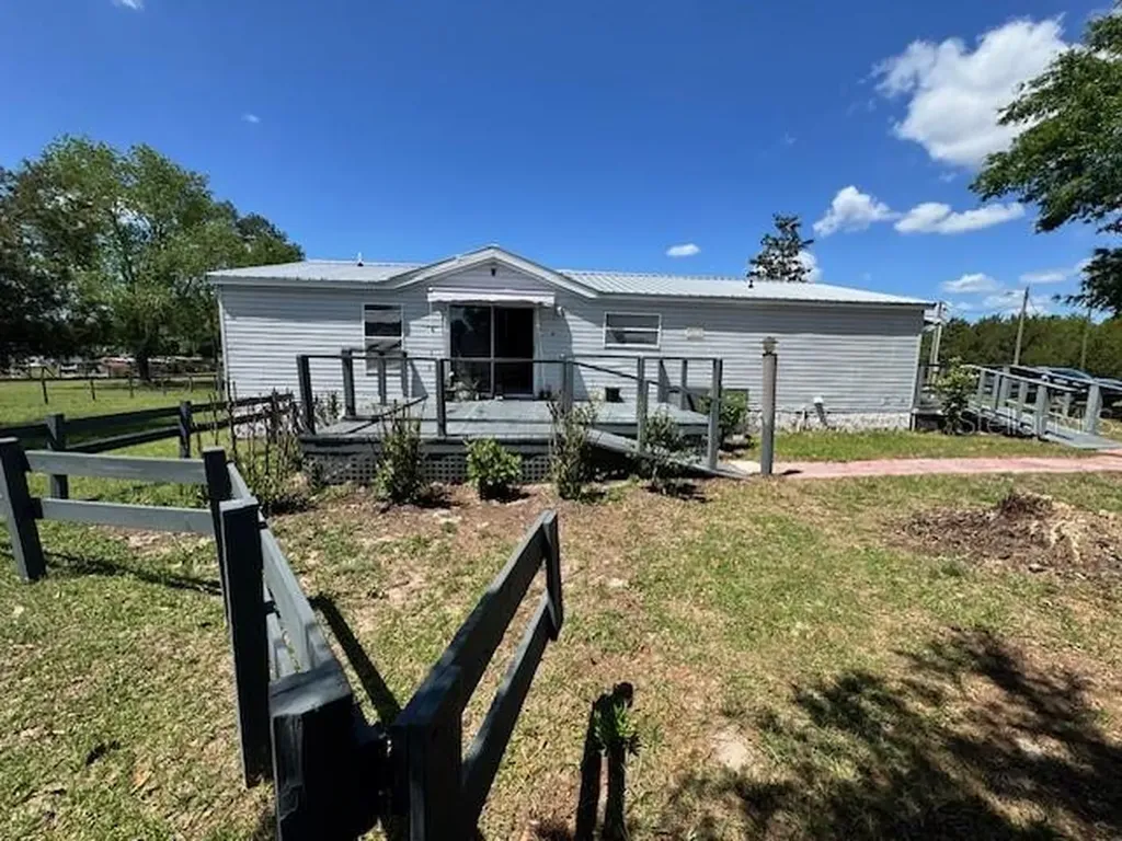 19231 NW Highway 335 Williston FL 32696