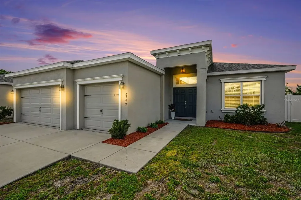 6749 Abbywood Lane Zephyrhills FL 33541