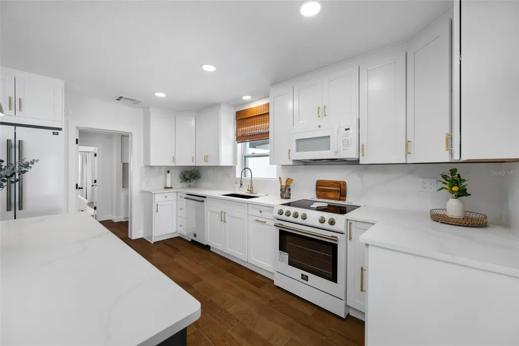 7984 1st Avenue S St Petersburg FL 33707