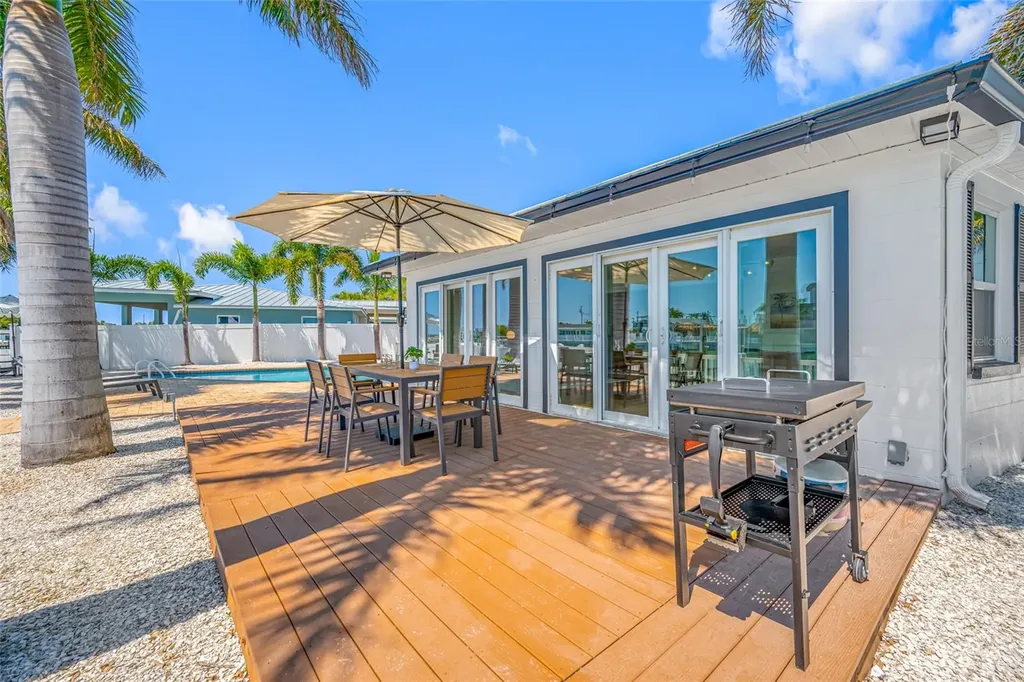 7984 1st Avenue S St Petersburg FL 33707