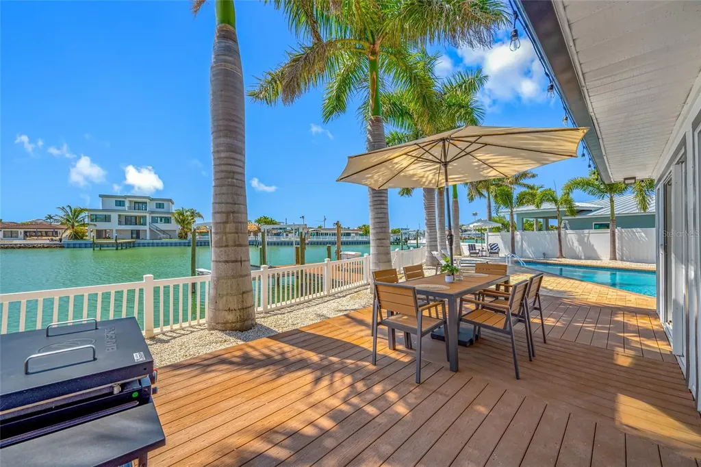 7984 1st Avenue S St Petersburg FL 33707