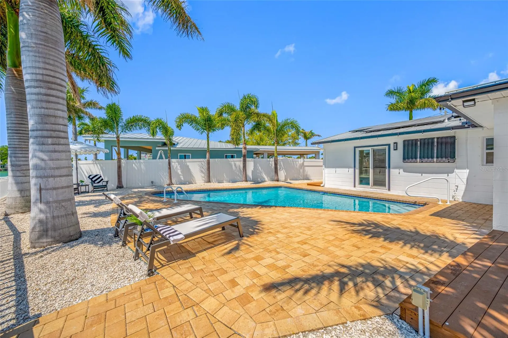 7984 1st Avenue S St Petersburg FL 33707