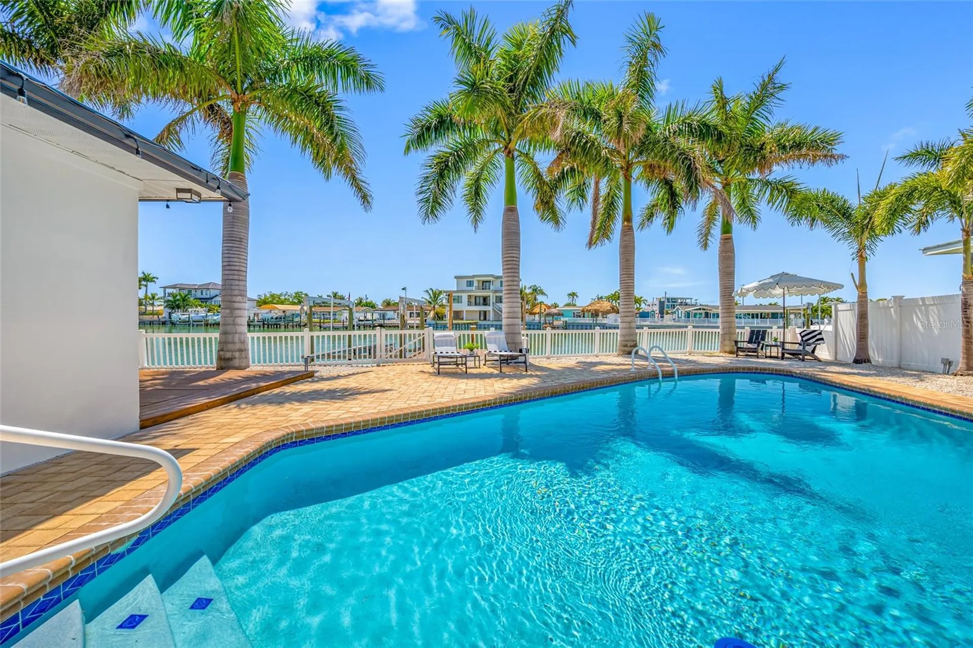 7984 1st Avenue S St Petersburg FL 33707