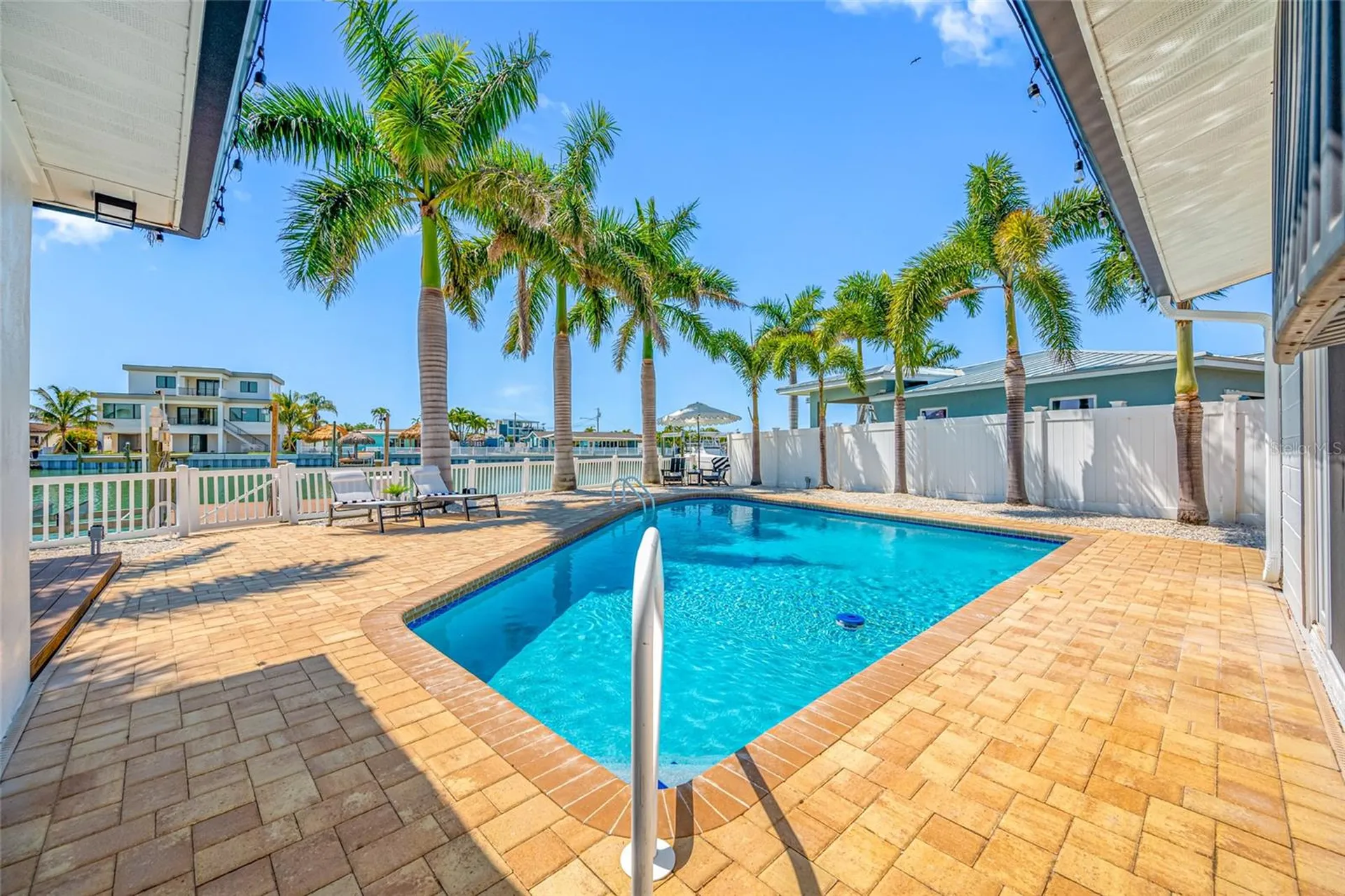7984 1st Avenue S St Petersburg FL 33707