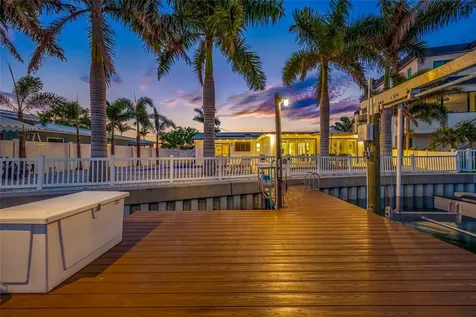 7984 1st Avenue S St Petersburg FL 33707