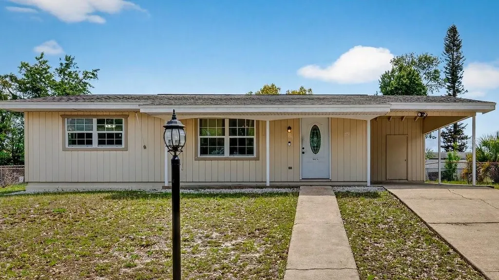 2791 Fulford Street Deltona FL 32738
