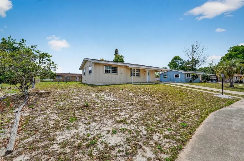 2791 Fulford Street Deltona FL 32738