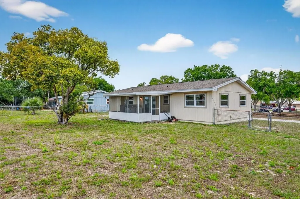 2791 Fulford Street Deltona FL 32738