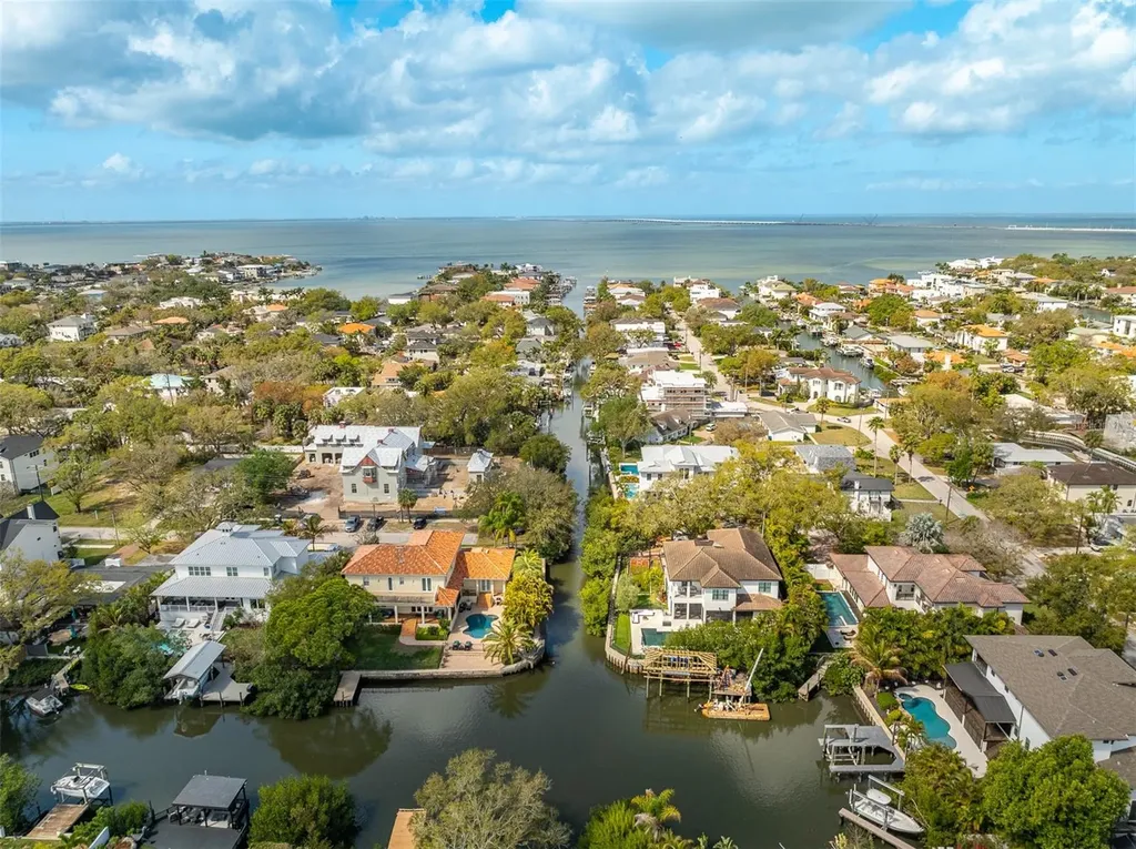 2107 S West Shore Boulevard Tampa FL 33629