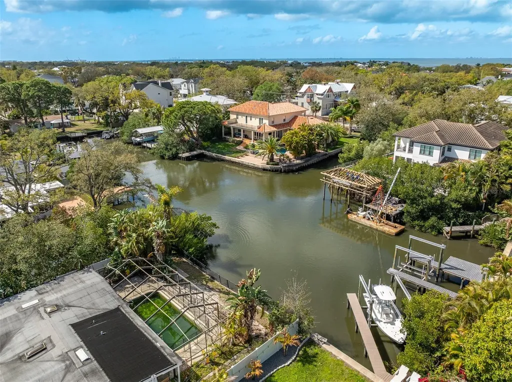 2107 S West Shore Boulevard Tampa FL 33629