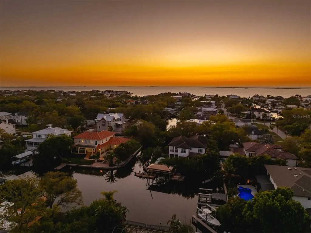 2107 S West Shore Boulevard Tampa FL 33629