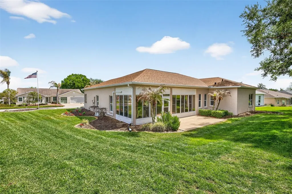 5036 Sawgrass Lake Circle Leesburg FL 34748