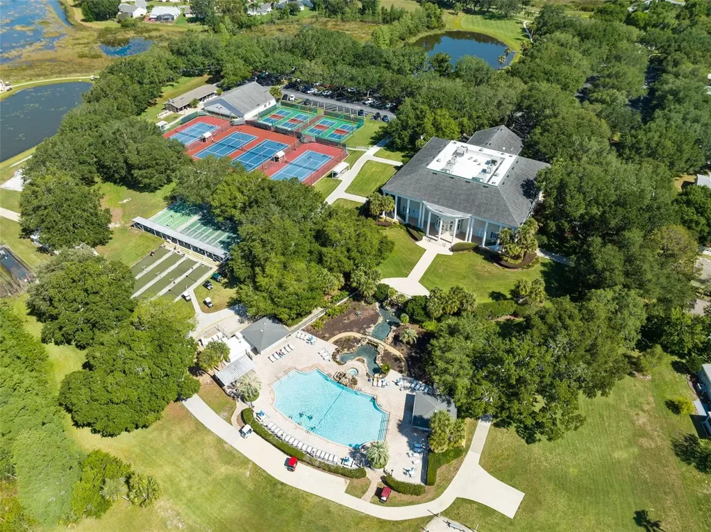 5036 Sawgrass Lake Circle Leesburg FL 34748
