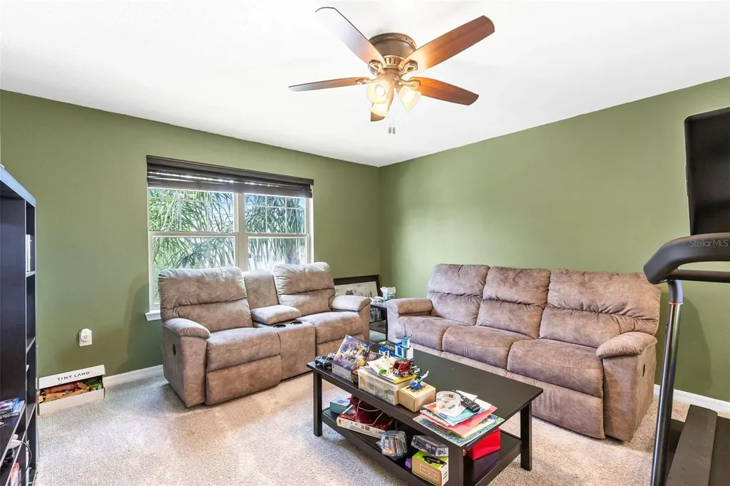 1213 Fountain Coin Loop Orlando FL 32828