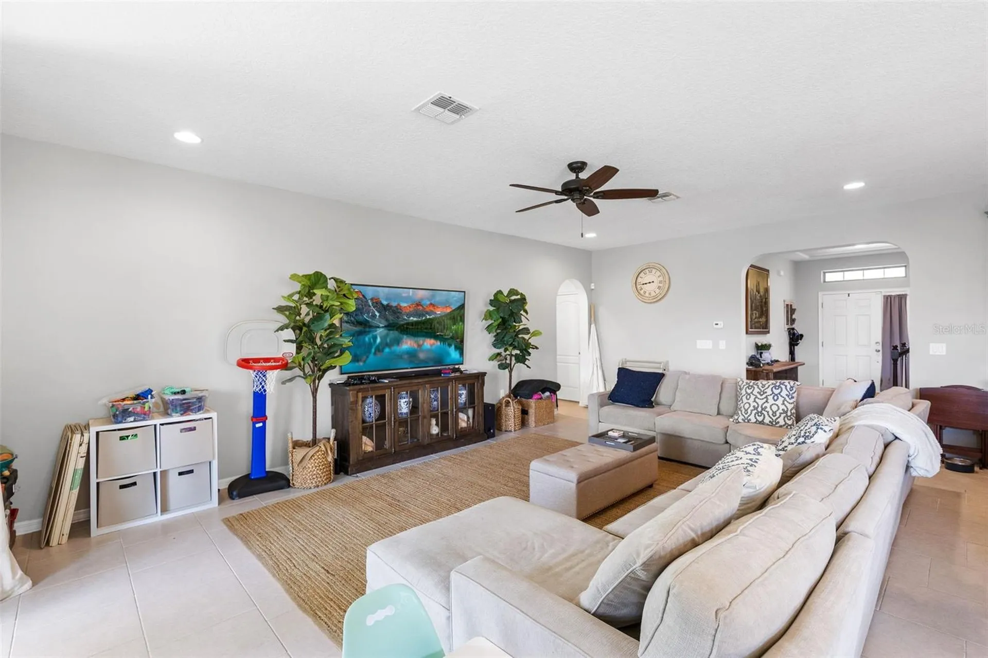 1213 Fountain Coin Loop Orlando FL 32828