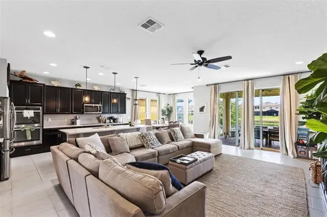 1213 Fountain Coin Loop Orlando FL 32828