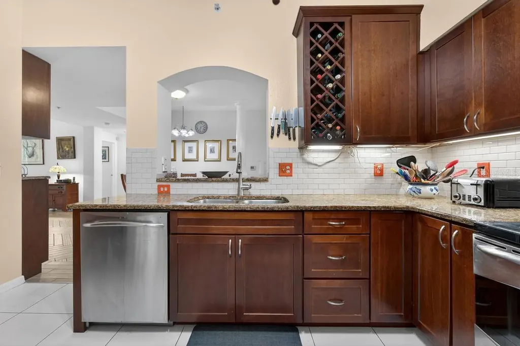 200 4th Avenue S St Petersburg FL 33701